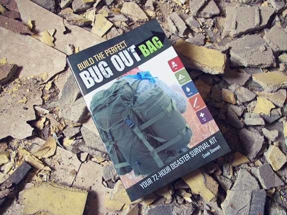 Book cover of Bug Out Bag by Creek Stewart.